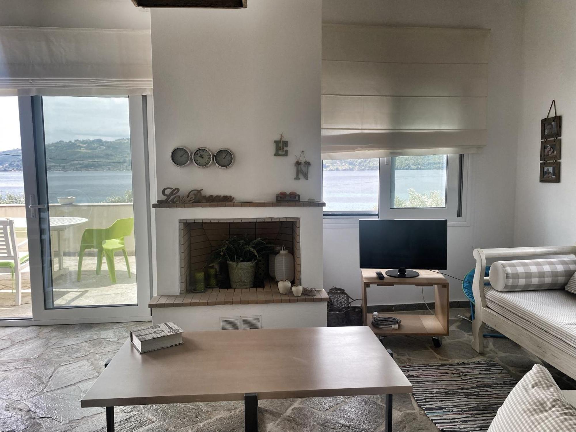 Rododafni Loft Gialtra Luaran gambar