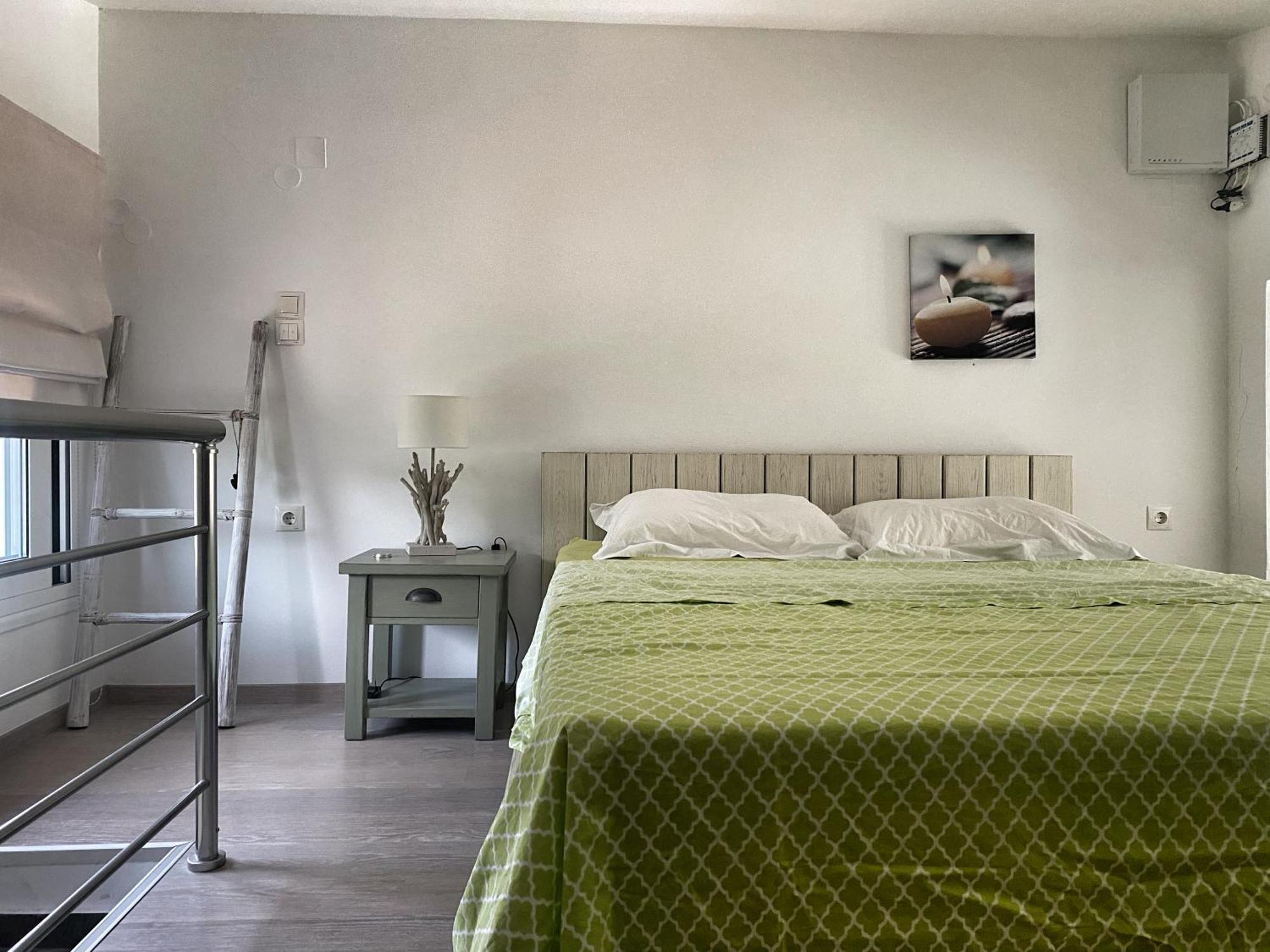 Rododafni Loft Gialtra Luaran gambar
